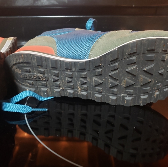 Womens SKETCHERS hiking boots - Picture 3 of 4